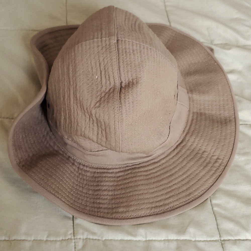 Vintage Banana Republic hat - Picture 2 of 9